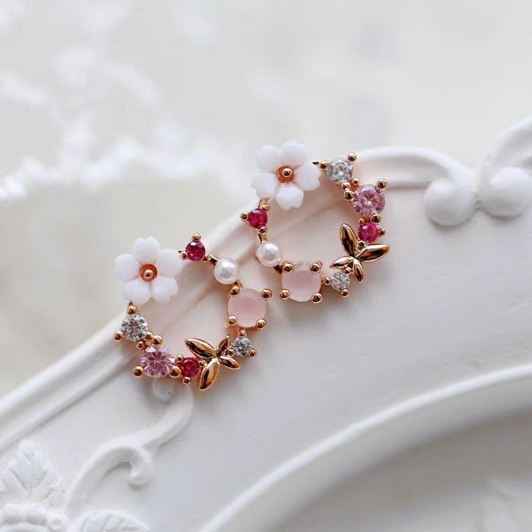 Dainty Flower Wreath Stud Earrings