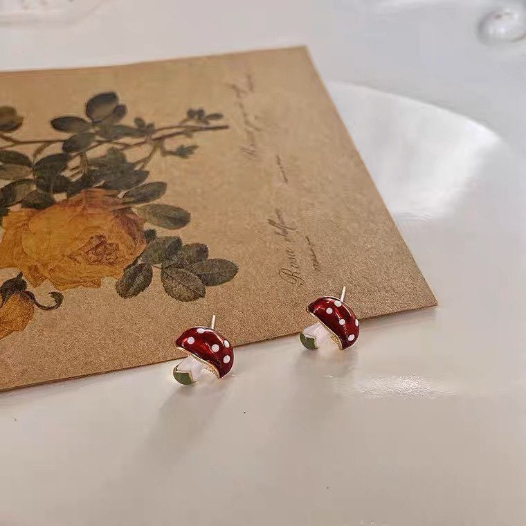 Vintage Design Mushroom Stud Earrings