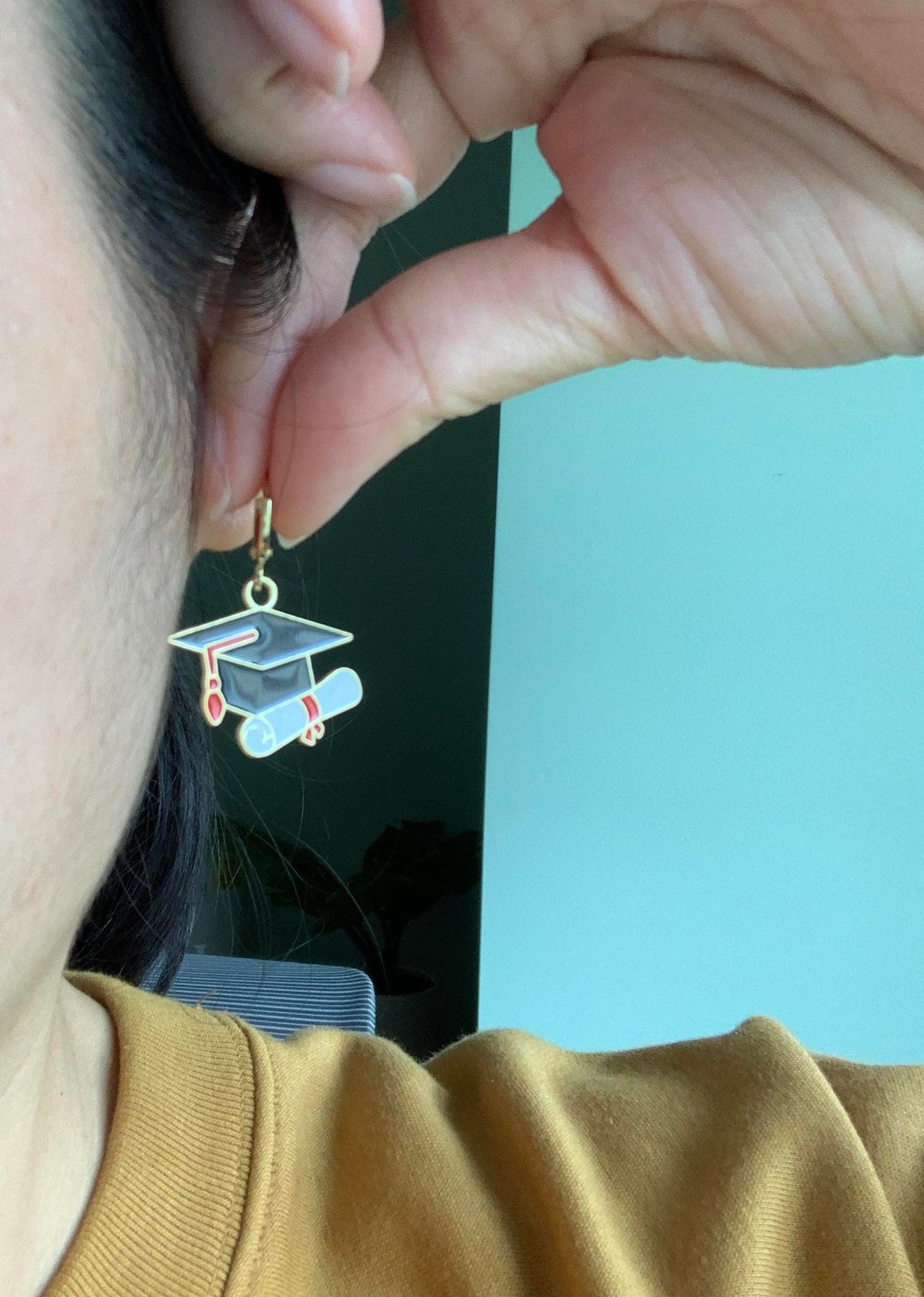 Unique Graduation Cap Earrings