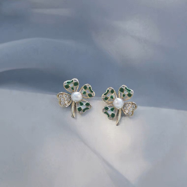 Dainty Green Clover Stud Earrings Silver Post